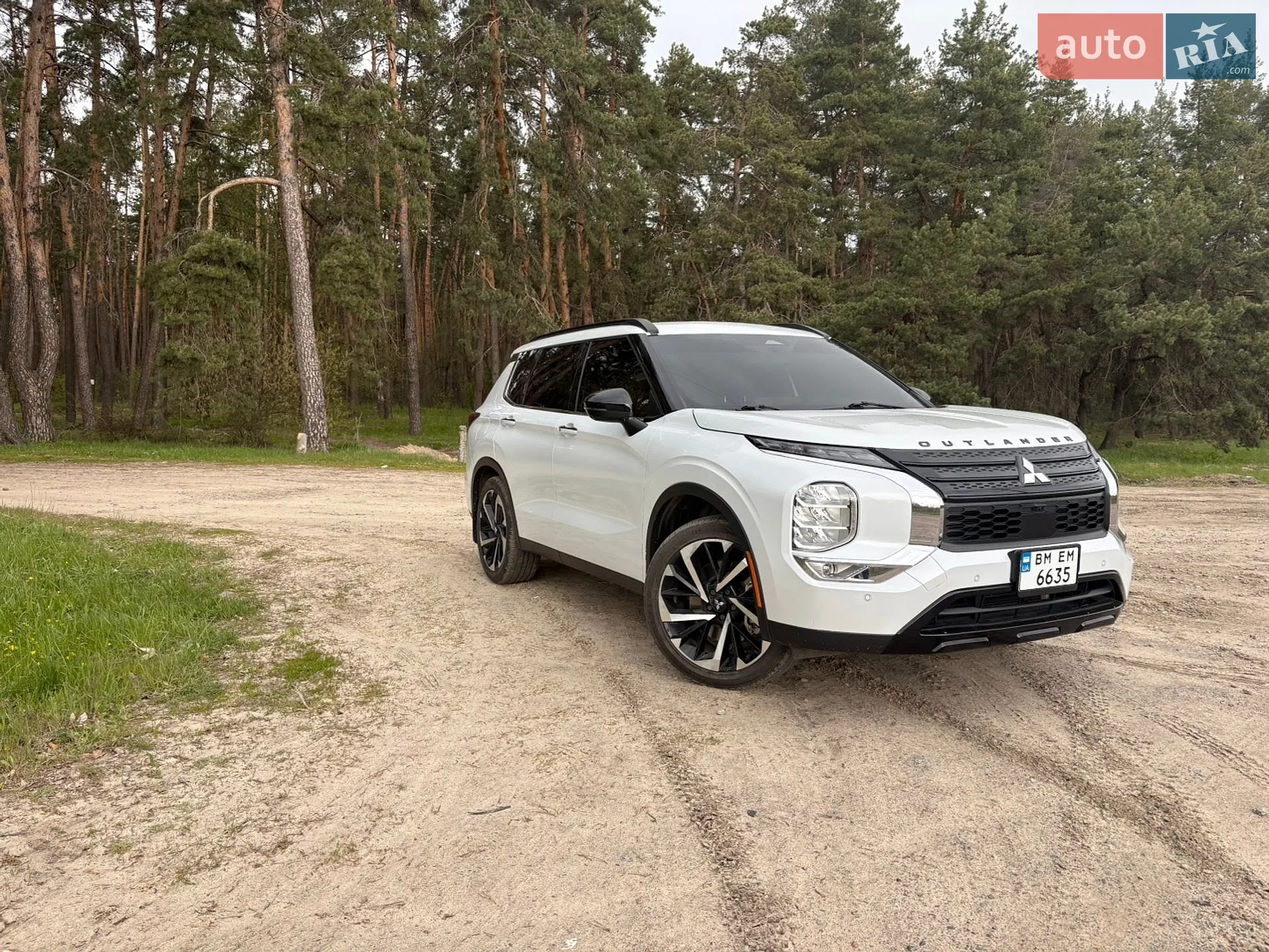 Mitsubishi Outlander, 2022