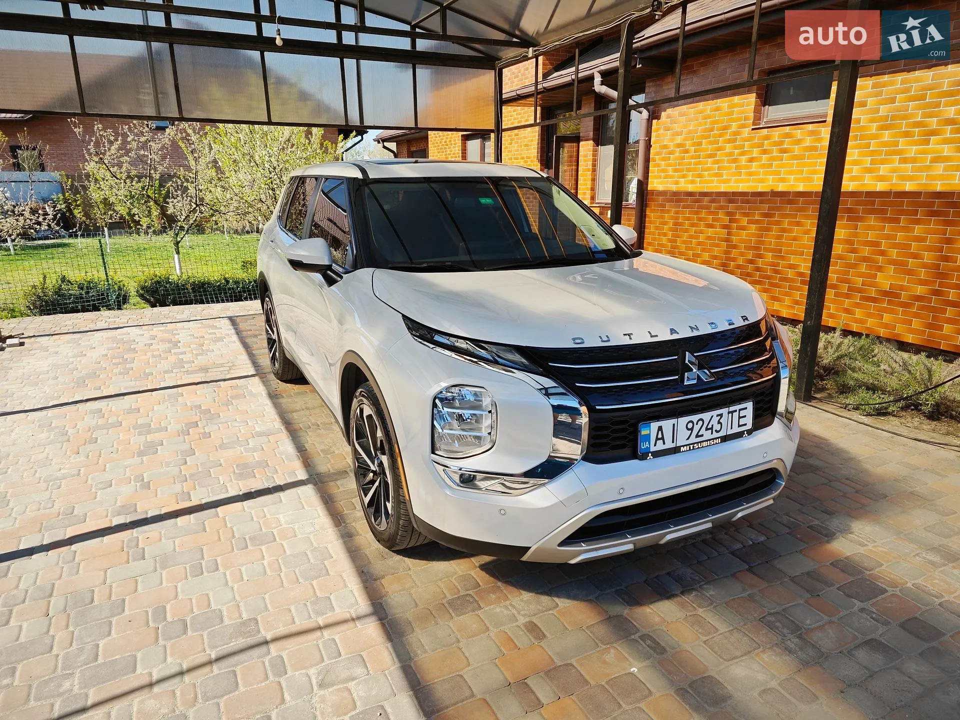 Mitsubishi Outlander, 2023