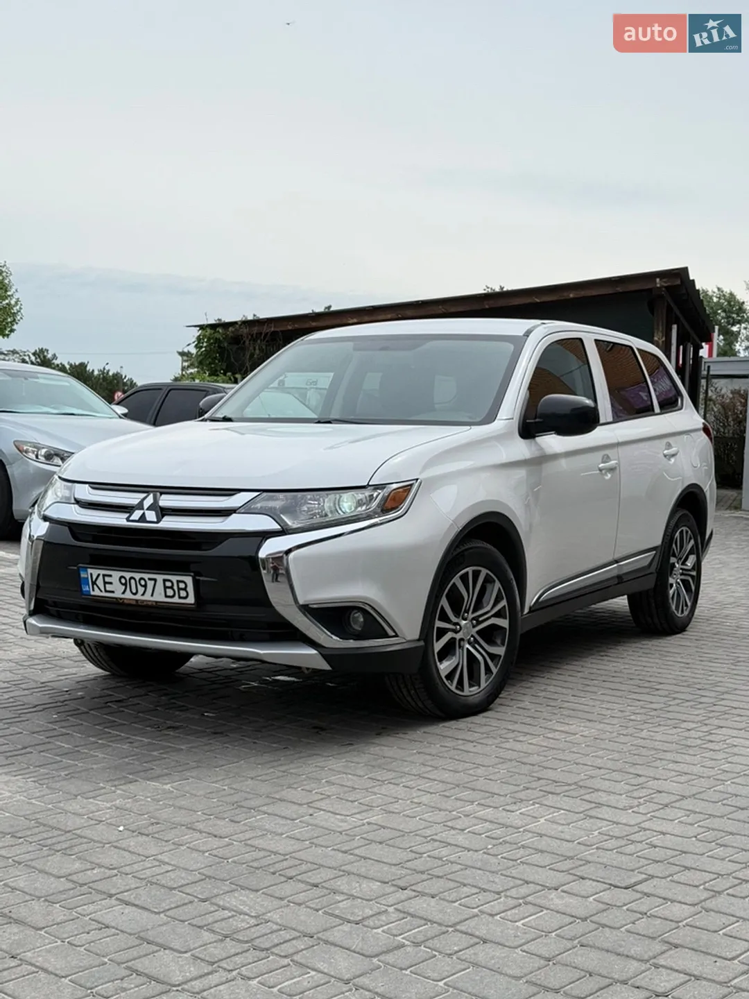 Mitsubishi Outlander, 2016