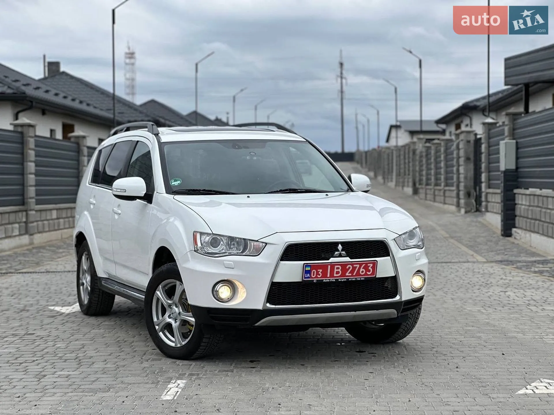 Mitsubishi Outlander, 2012