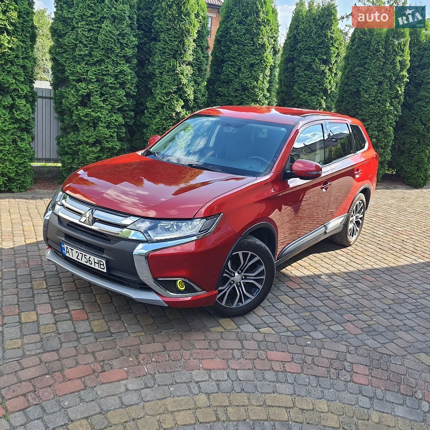 Mitsubishi Outlander, 2015