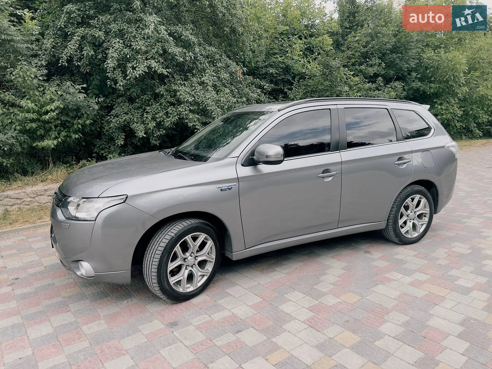 Mitsubishi Outlander, 2014
