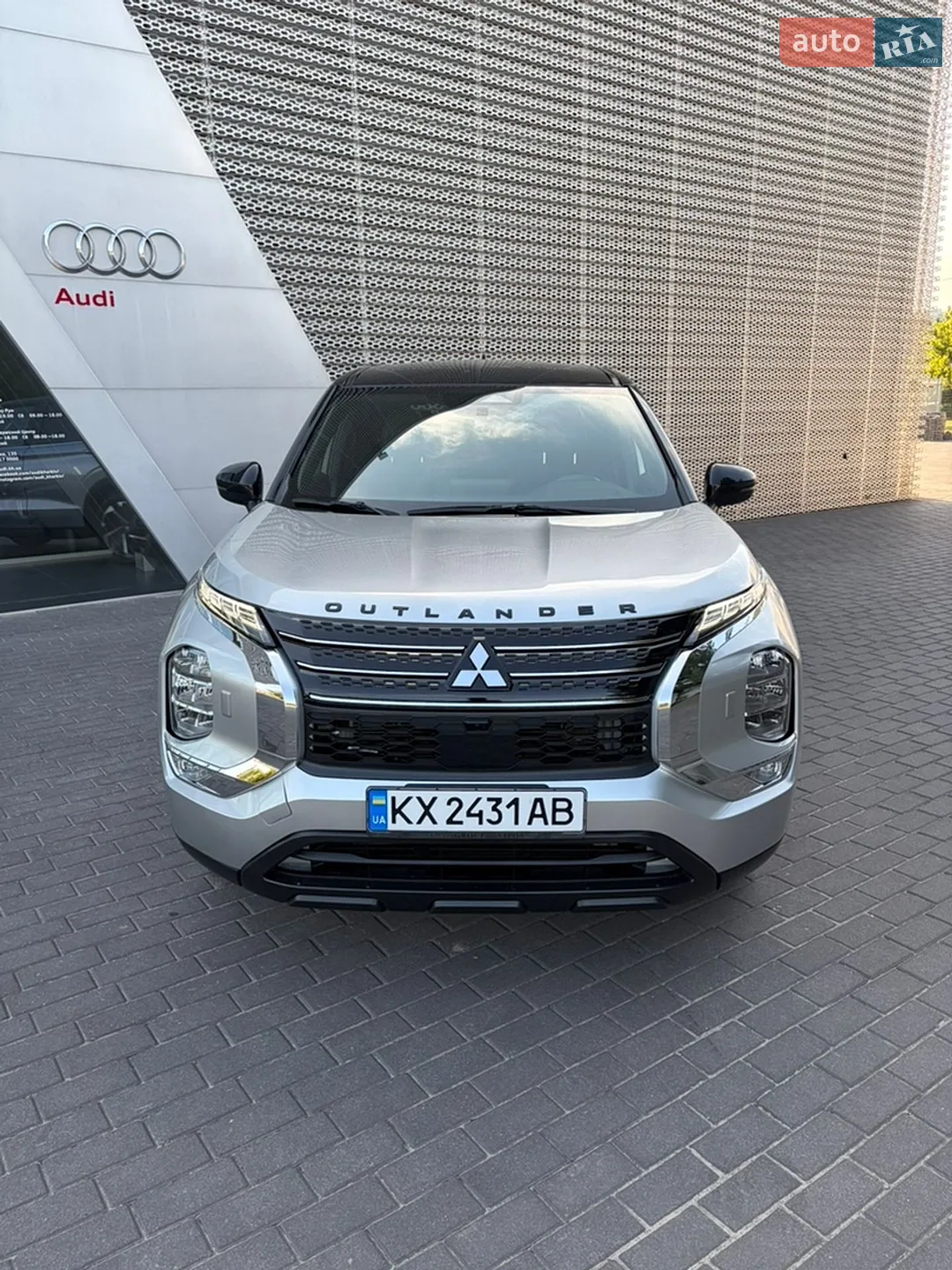 Mitsubishi Outlander, 2022