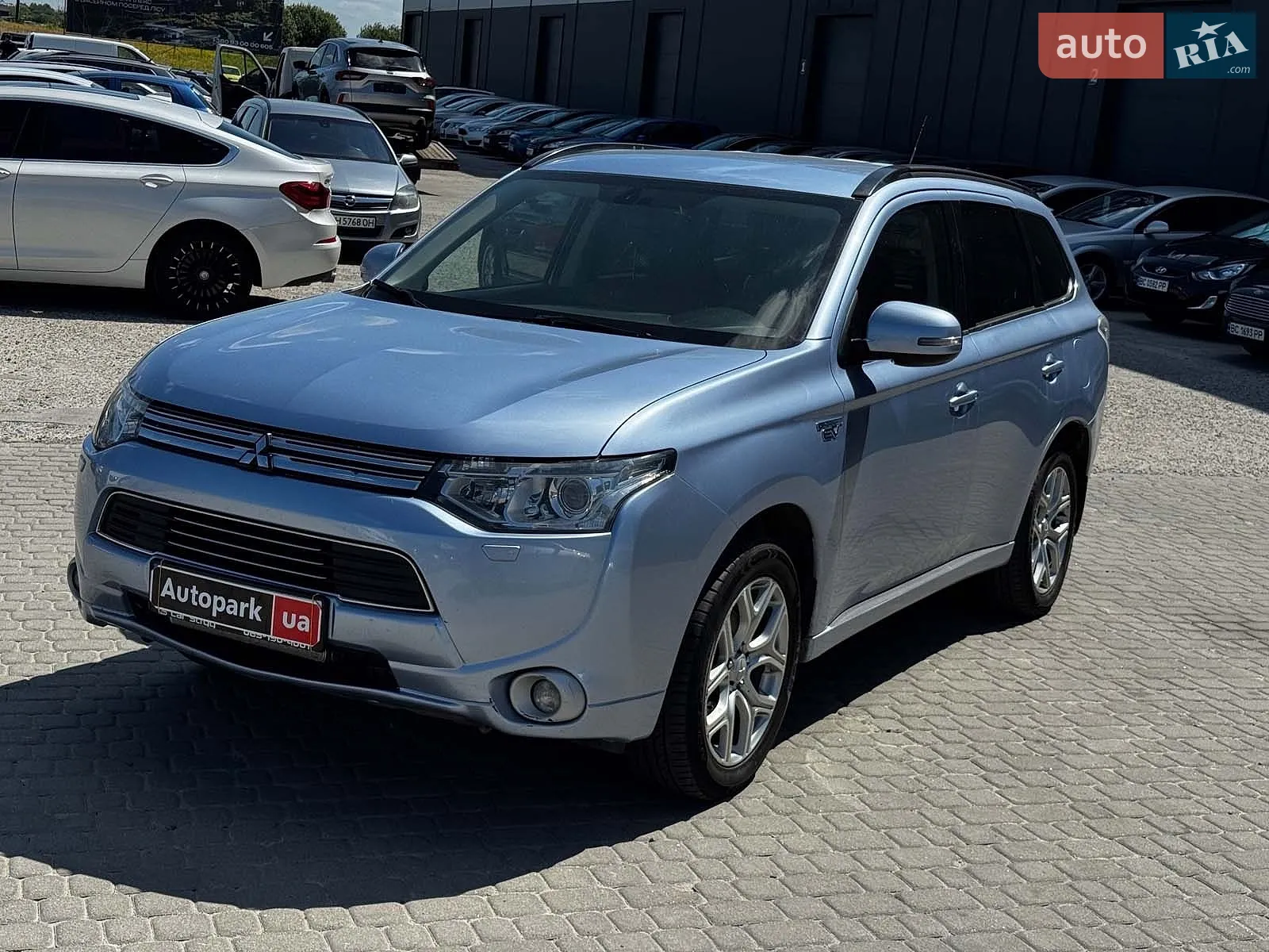 Mitsubishi Outlander, 2013