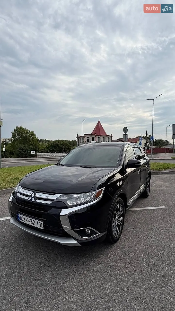 Mitsubishi Outlander, 2015