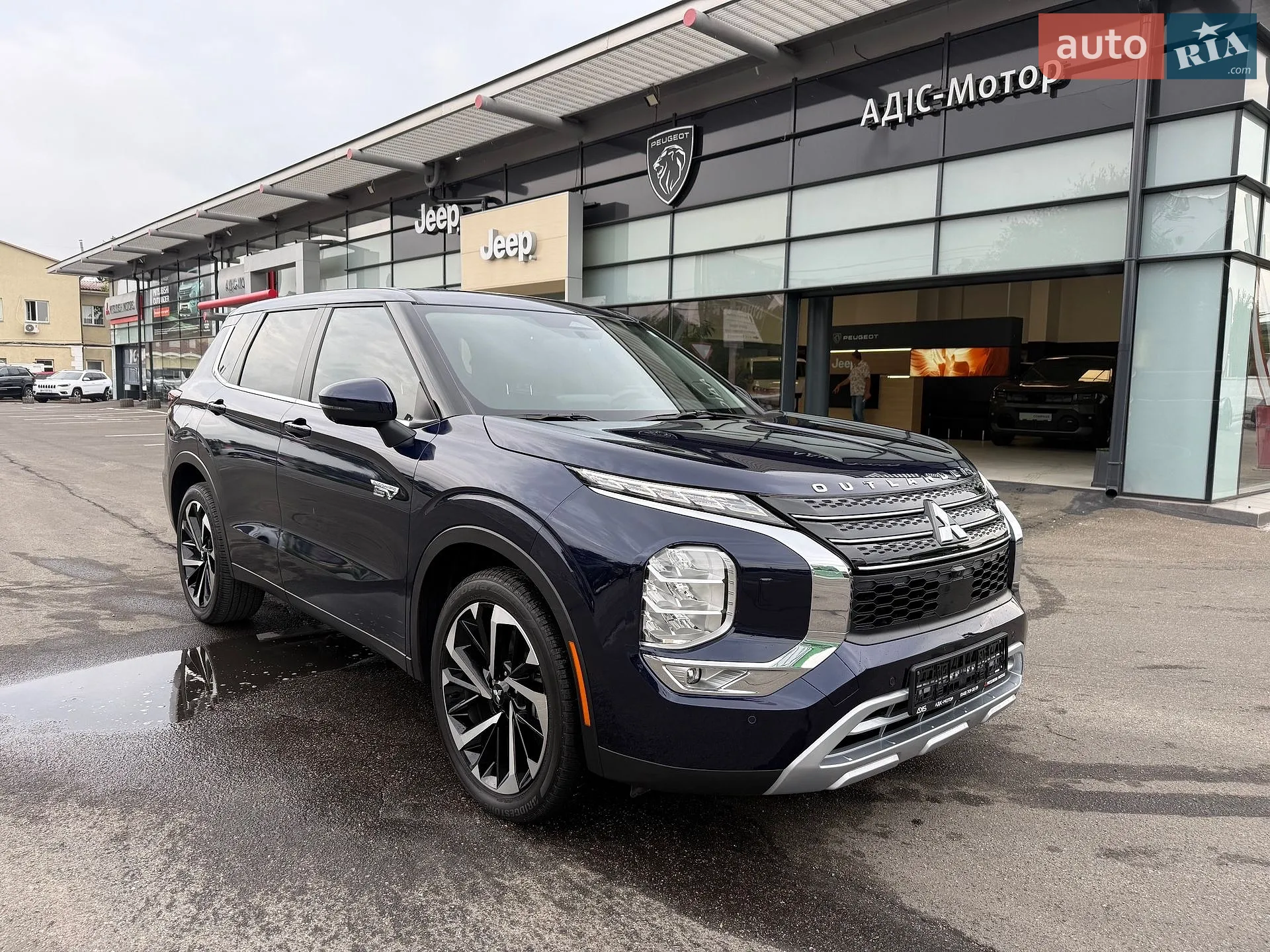 Mitsubishi Outlander, 2024