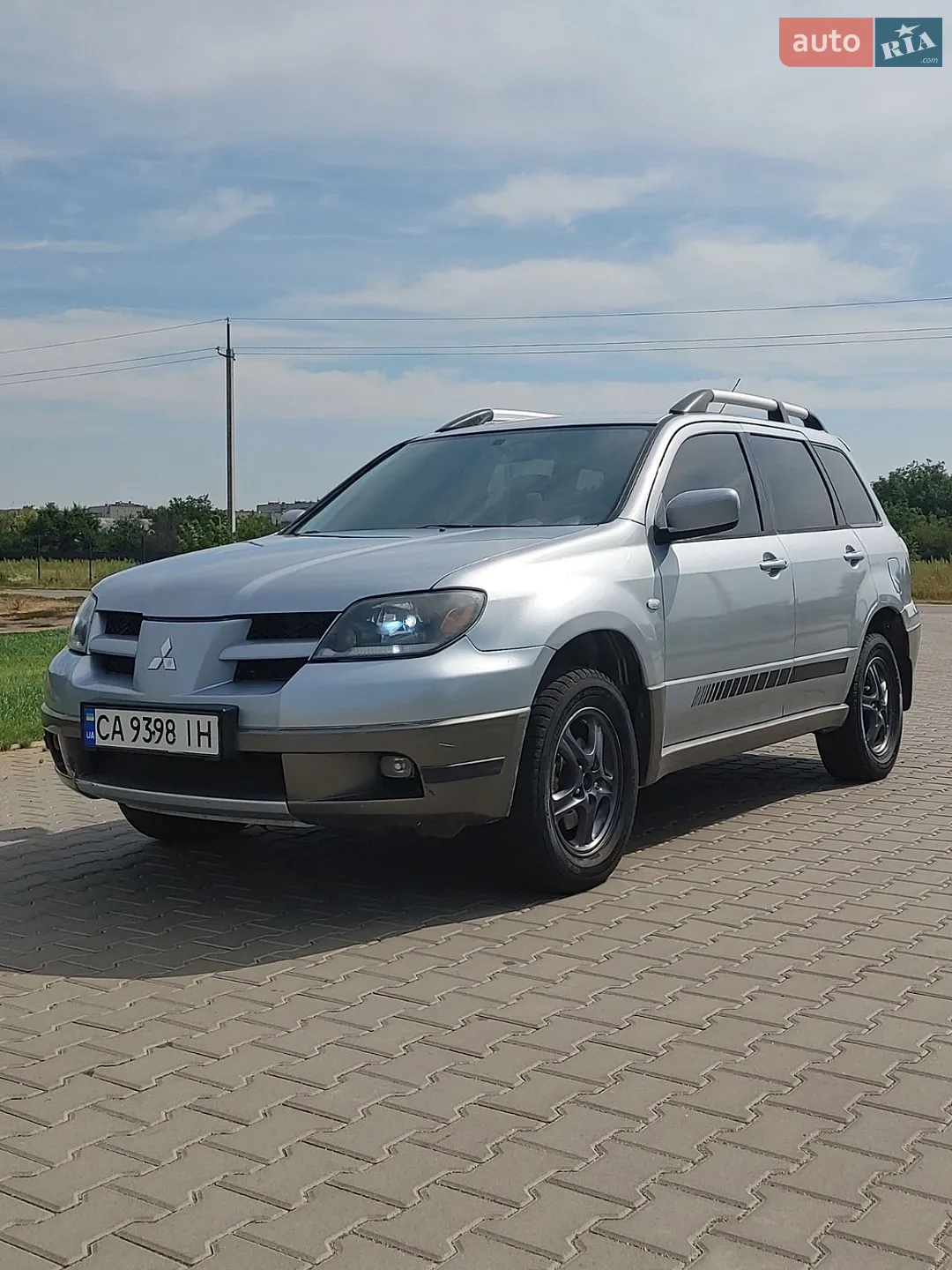 Mitsubishi Outlander, 2004