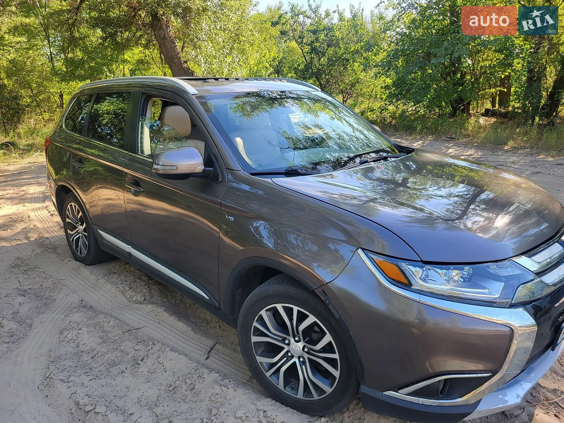 Mitsubishi Outlander, 2015
