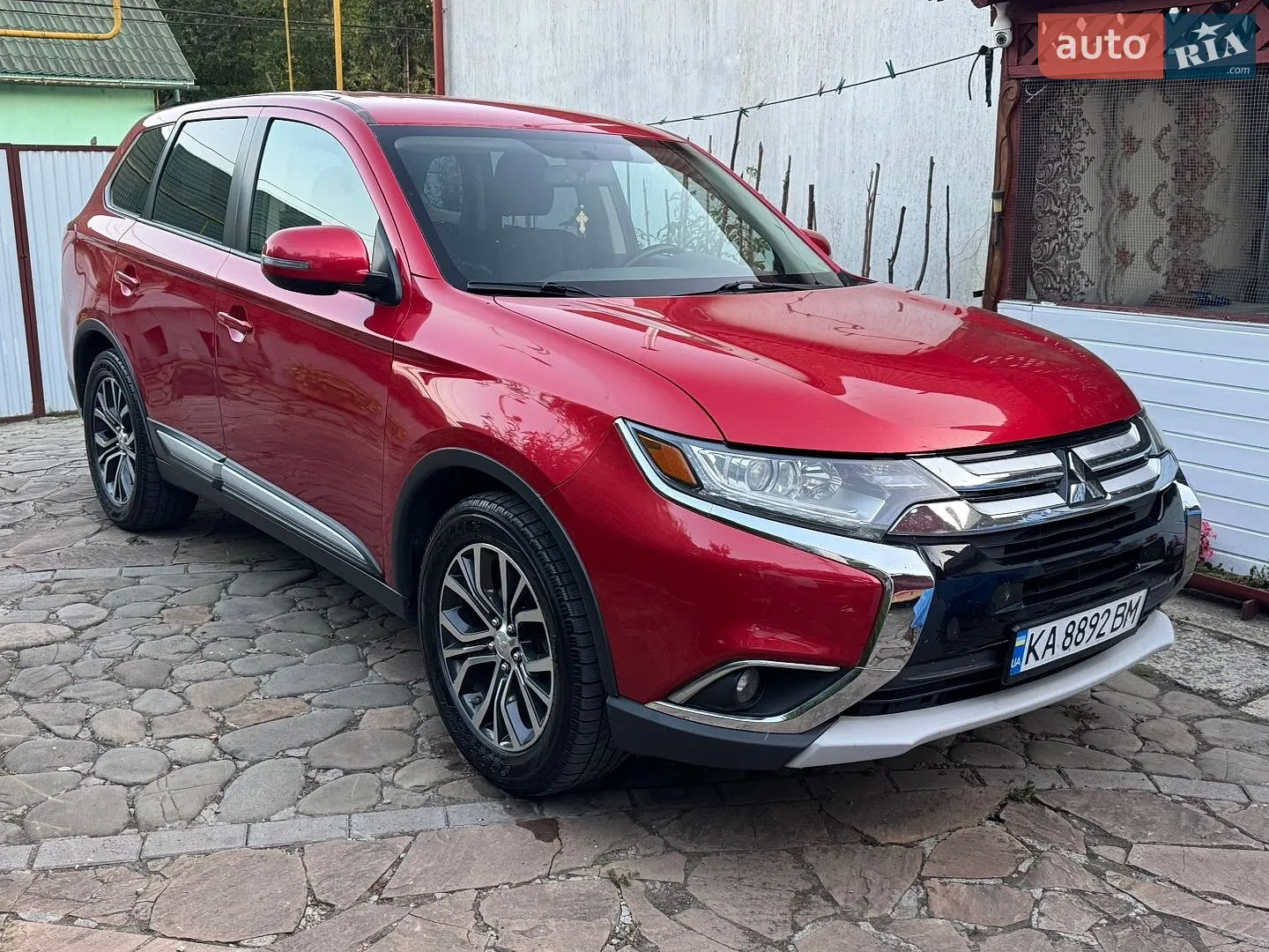 Mitsubishi Outlander, 2015