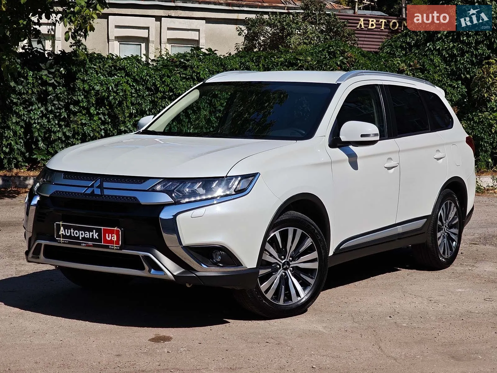 Mitsubishi Outlander, 2021