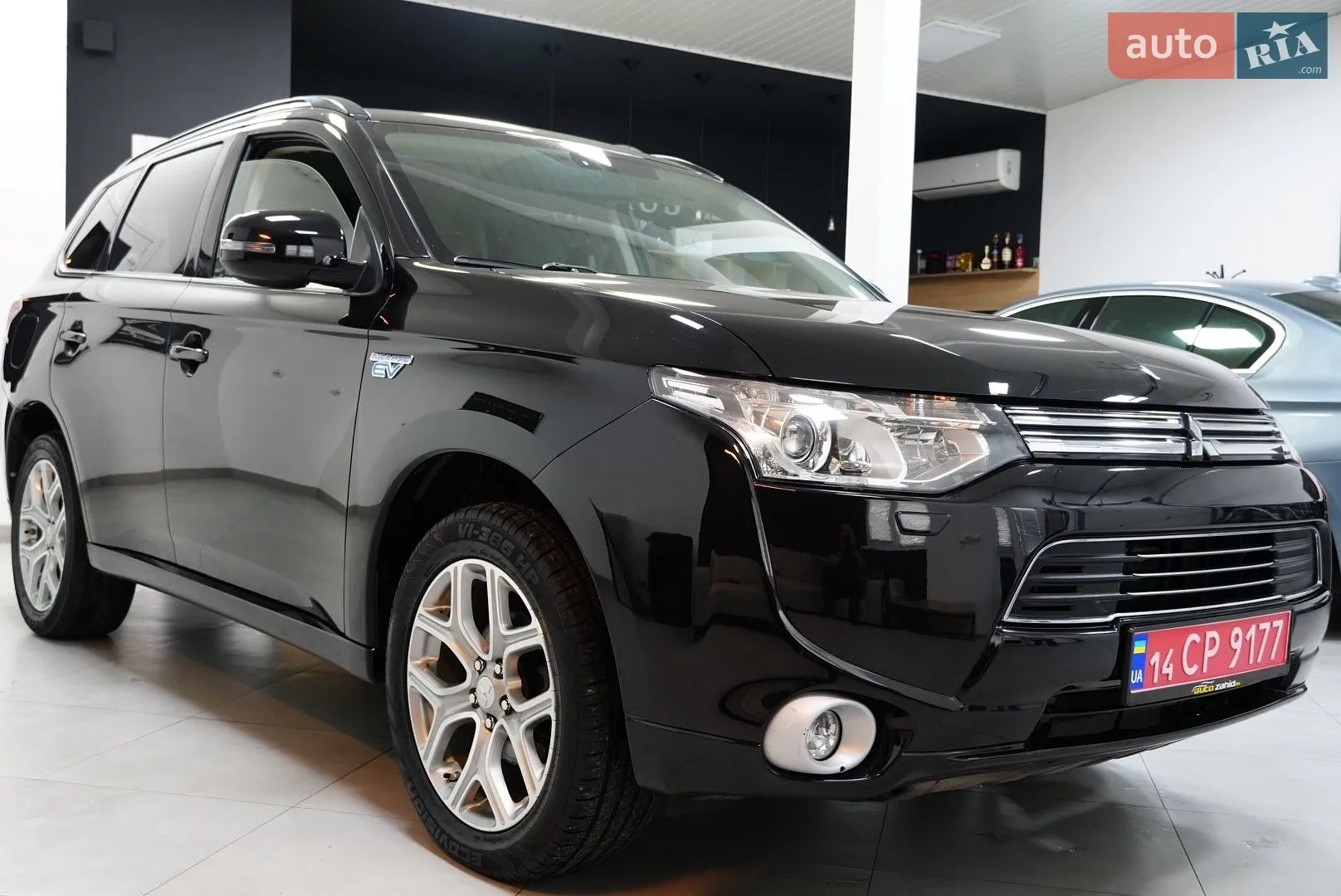 Mitsubishi Outlander 2015 — 1