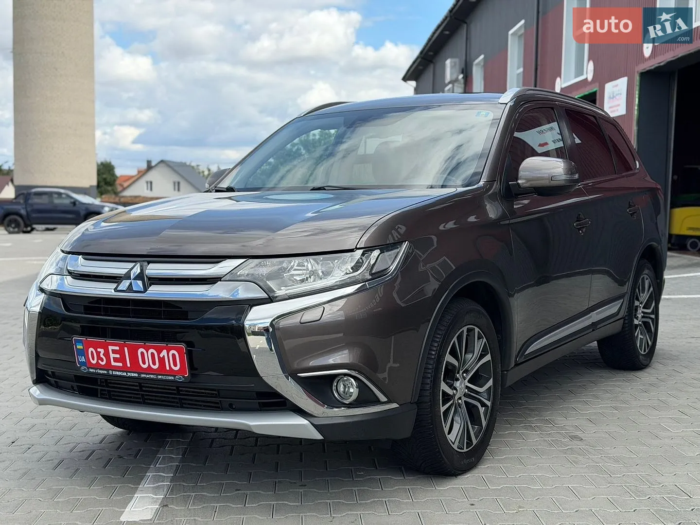 Mitsubishi Outlander, 2016