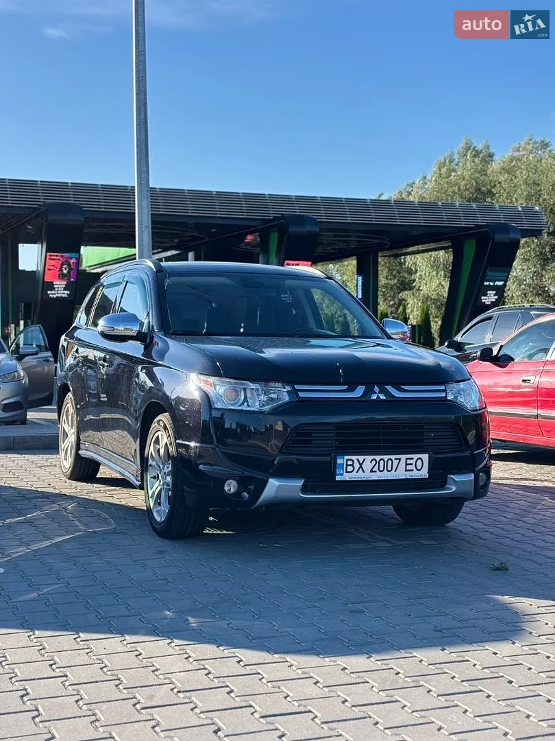 Mitsubishi Outlander, 2013