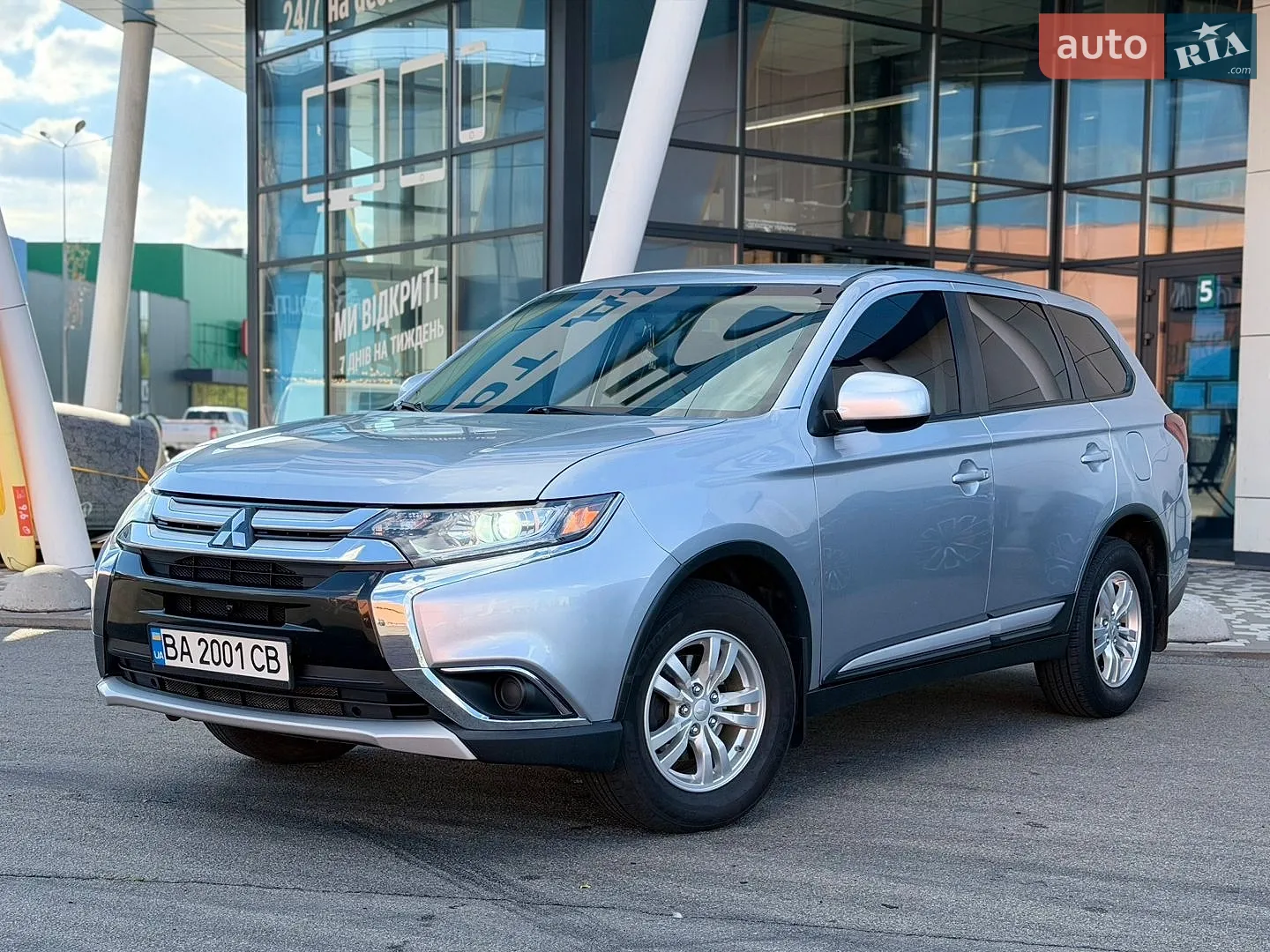 Mitsubishi Outlander, 2015