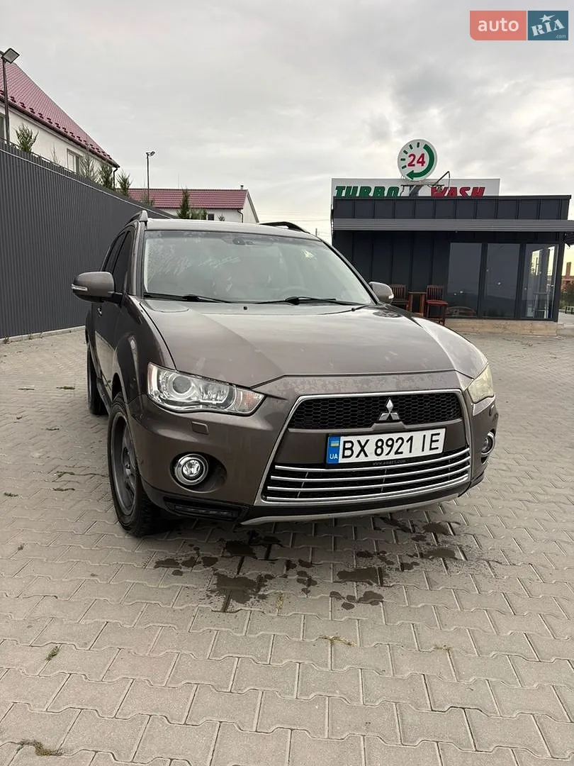 Mitsubishi Outlander, 2012