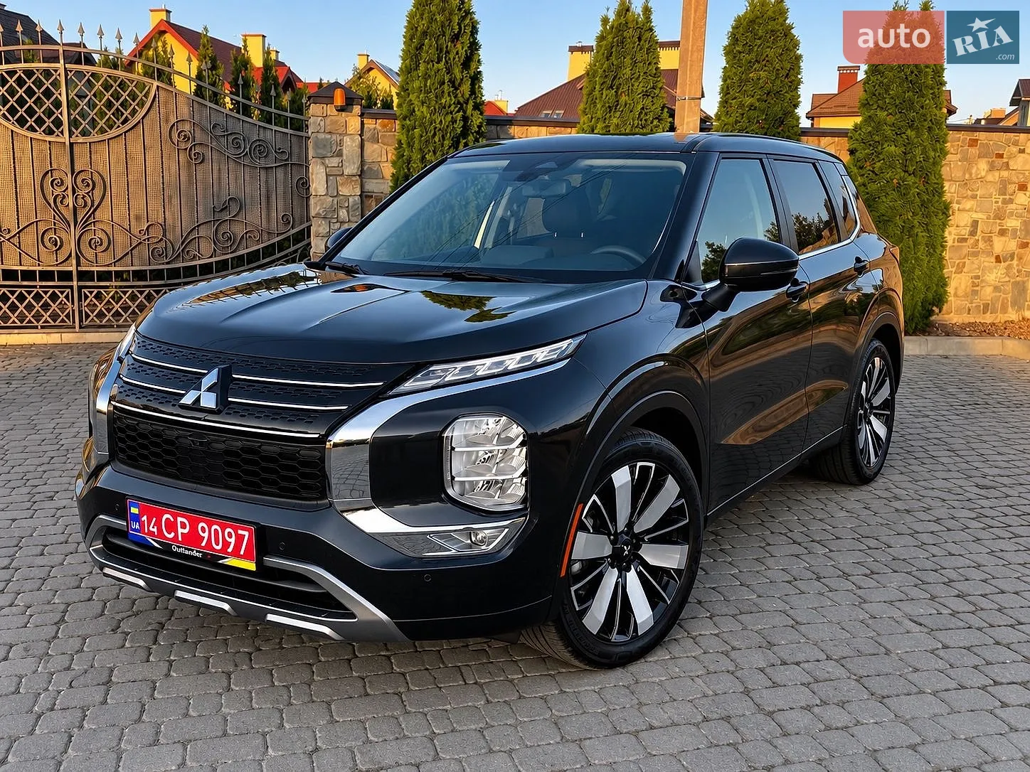 Mitsubishi Outlander, 2025