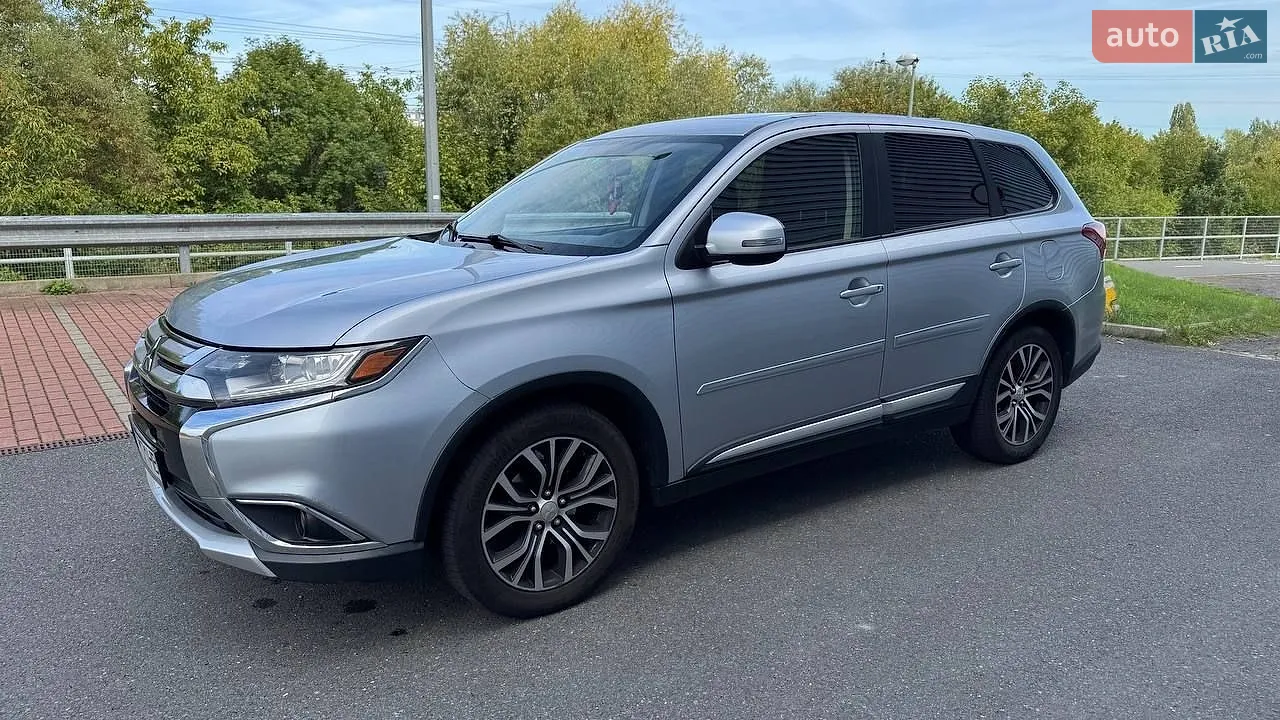 Mitsubishi Outlander 2016 — 1