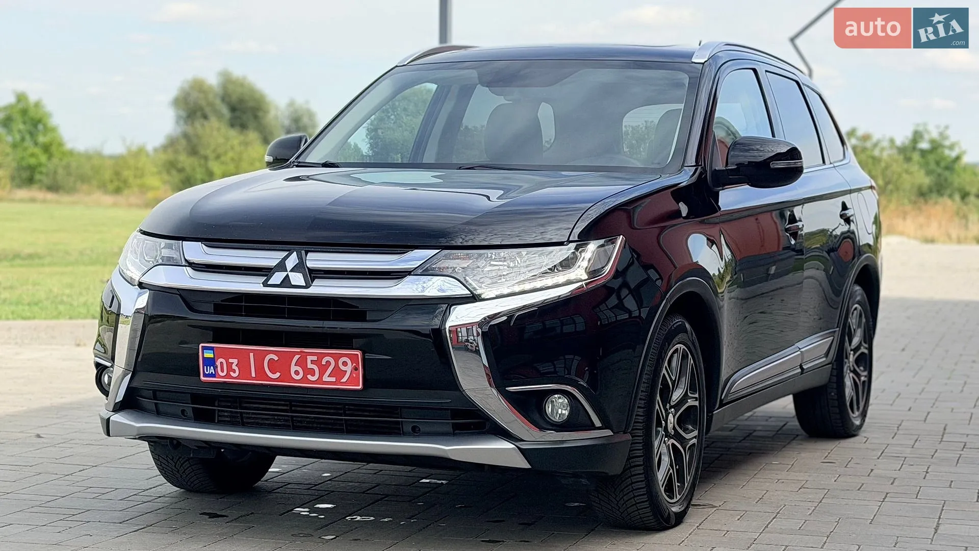 Mitsubishi Outlander, 2016