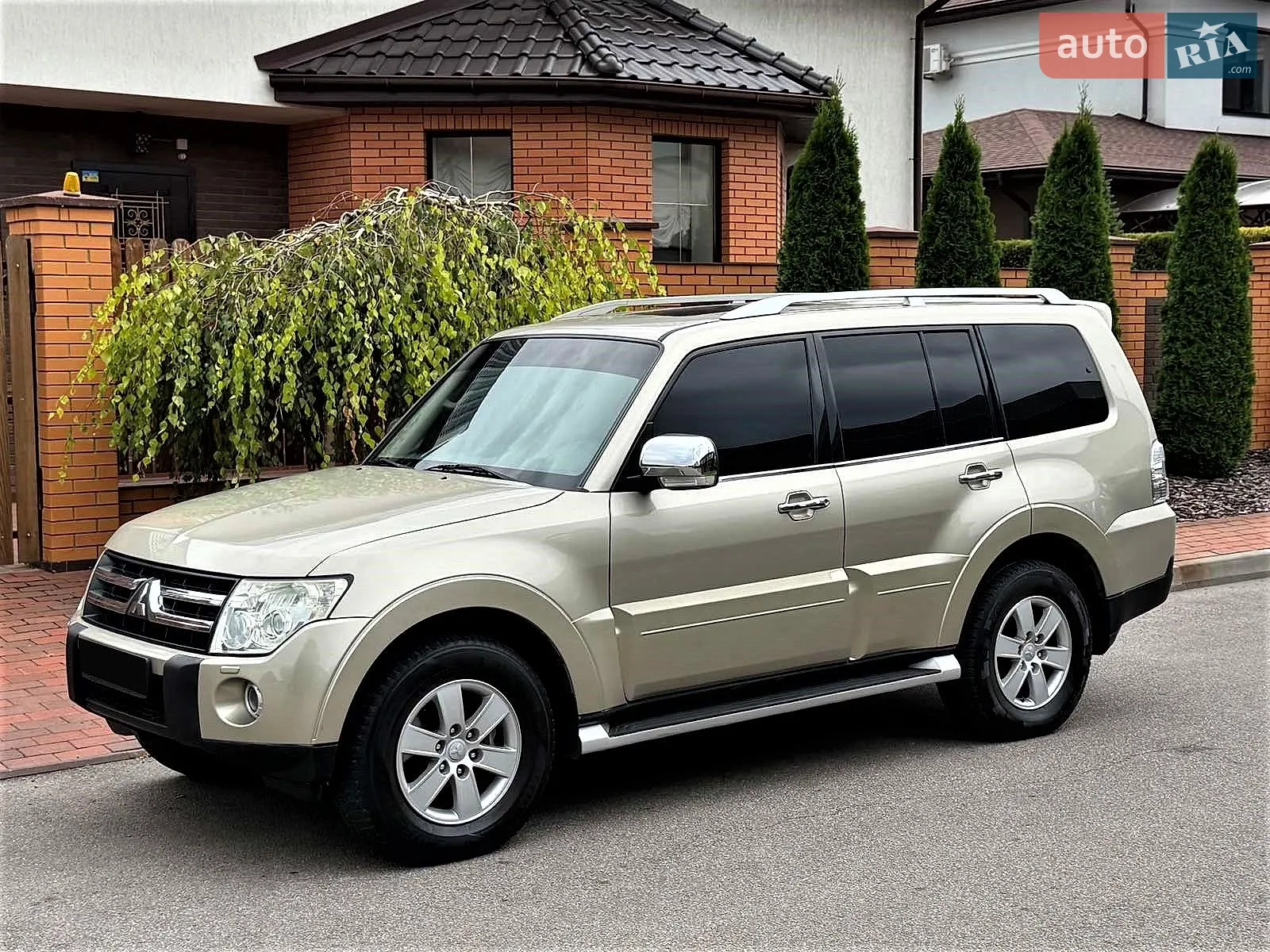 Mitsubishi Pajero Wagon, 2009