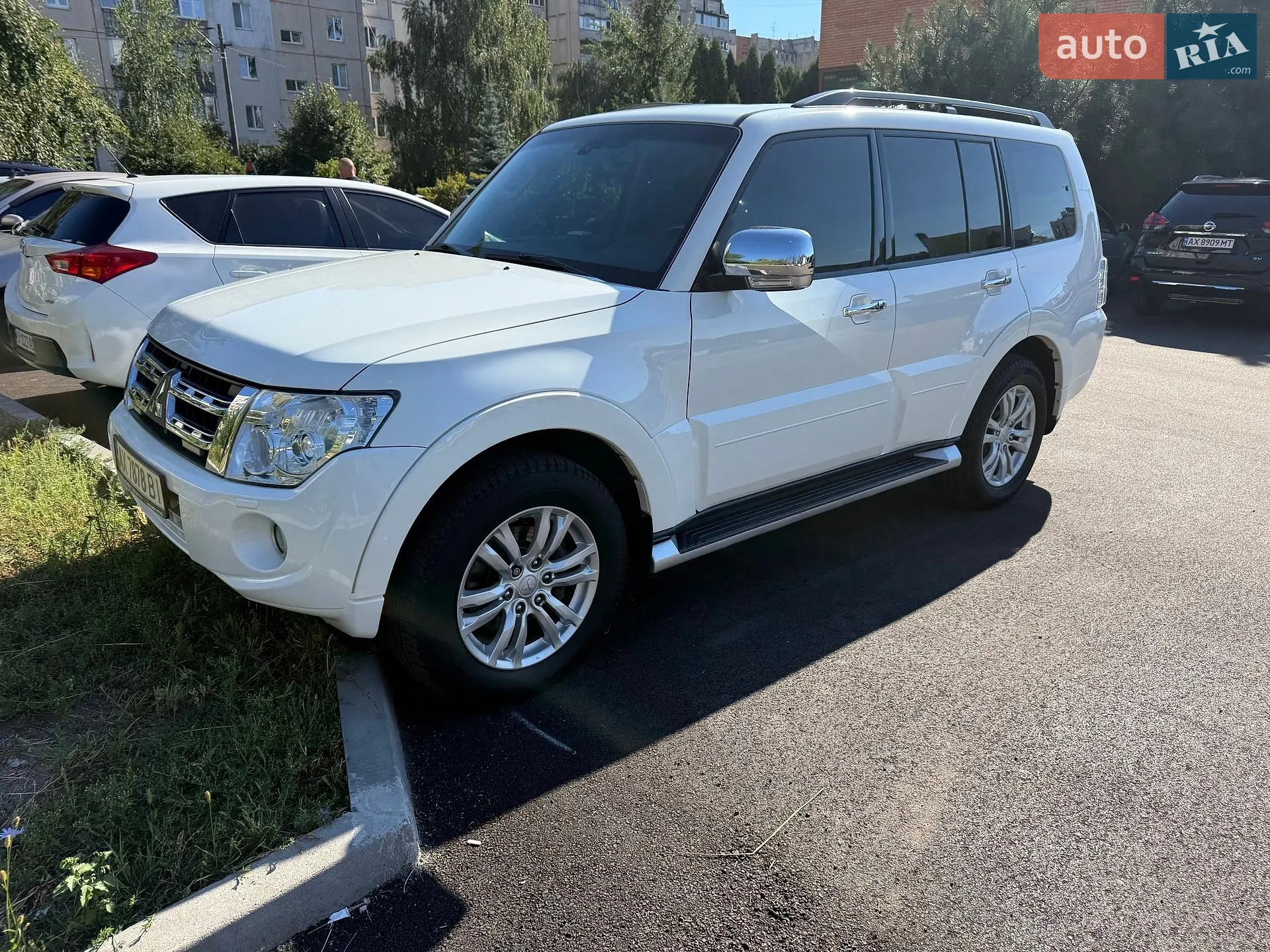 Mitsubishi Pajero Wagon, 2012