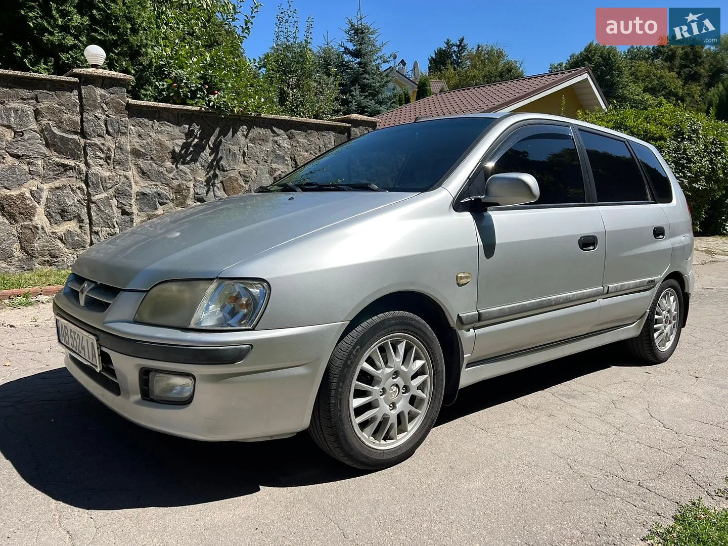 Mitsubishi Space Star, 2000