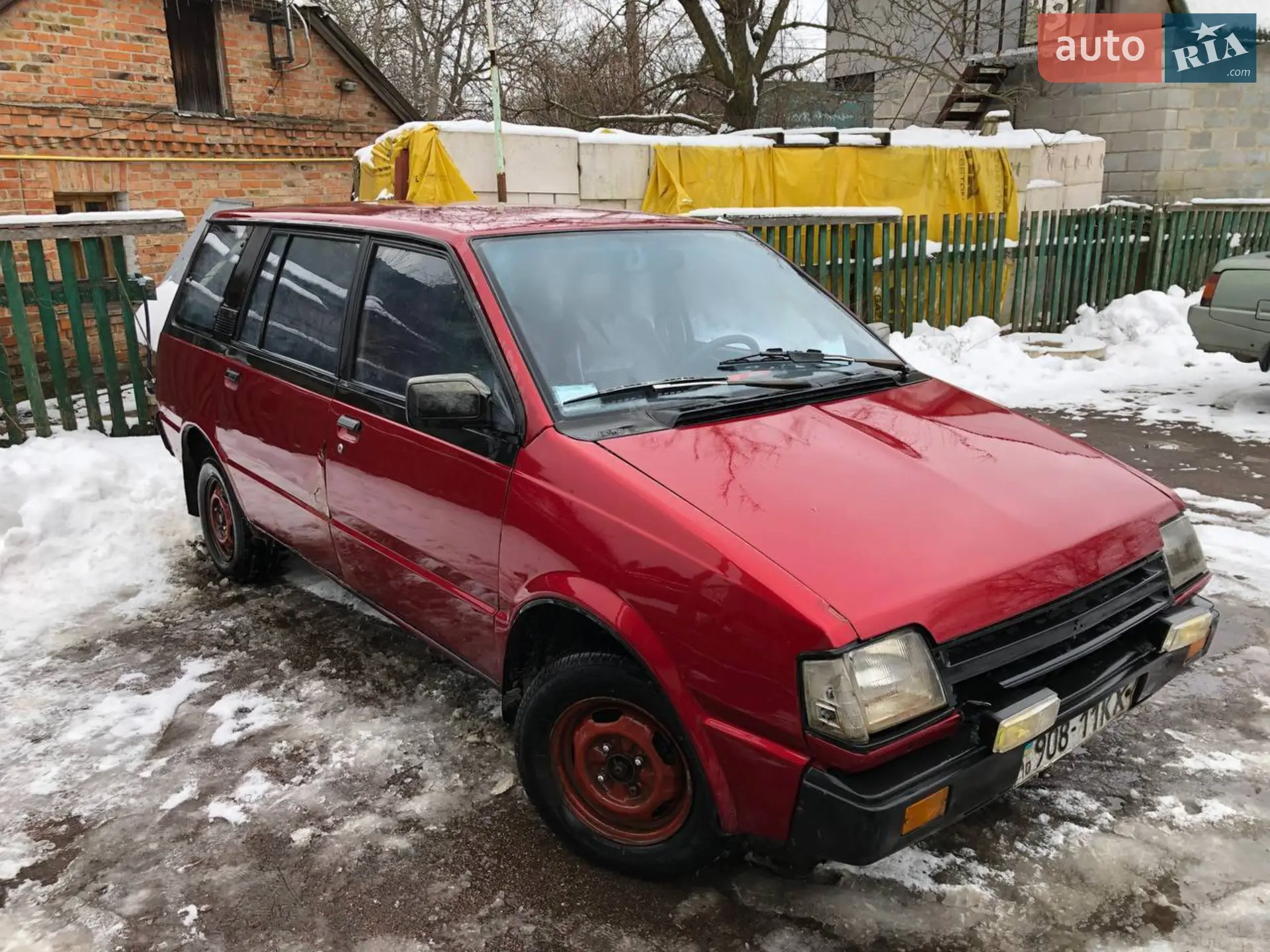 Mitsubishi Space Wagon, 1987