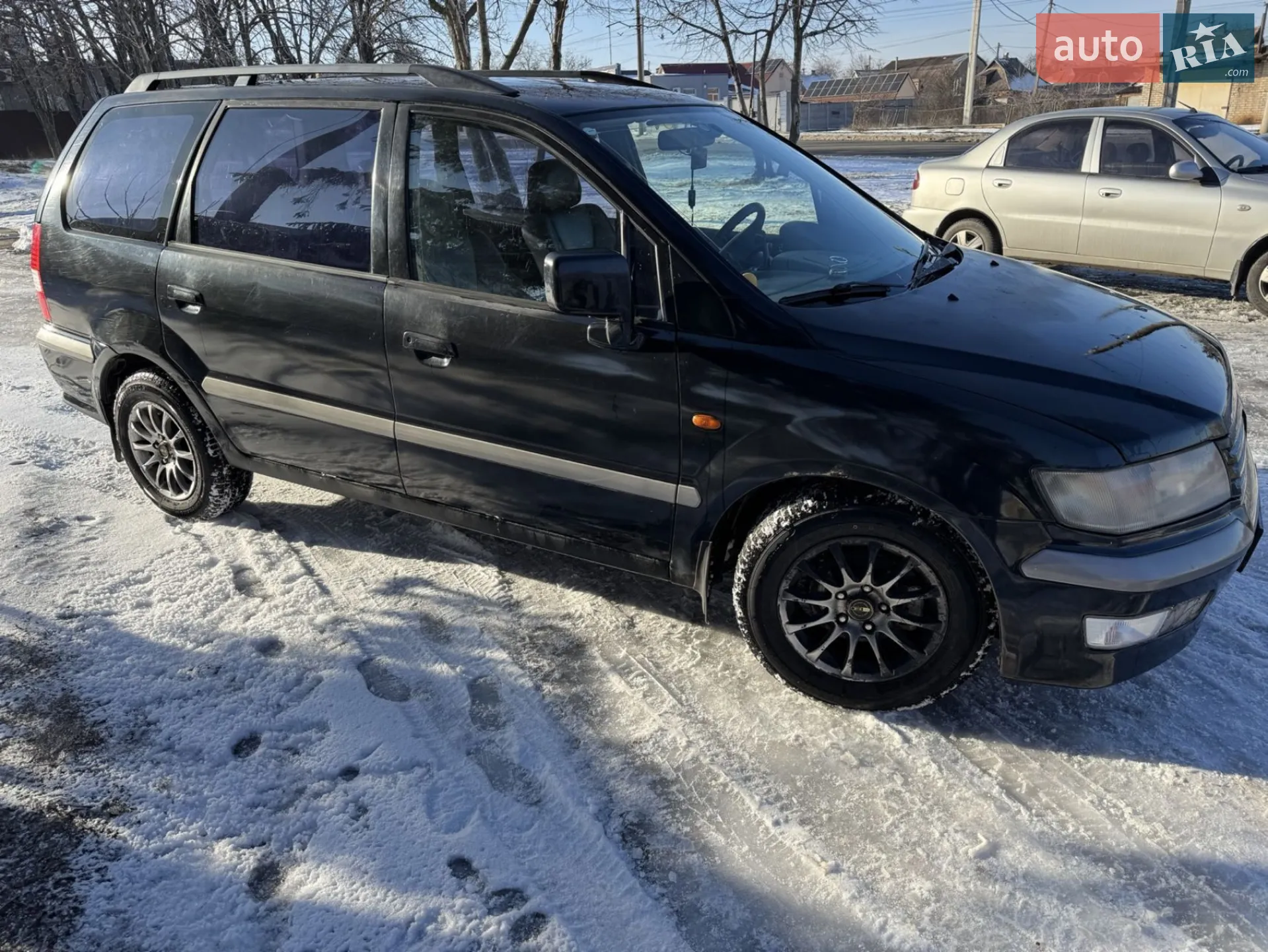 Mitsubishi Space Wagon, 2000