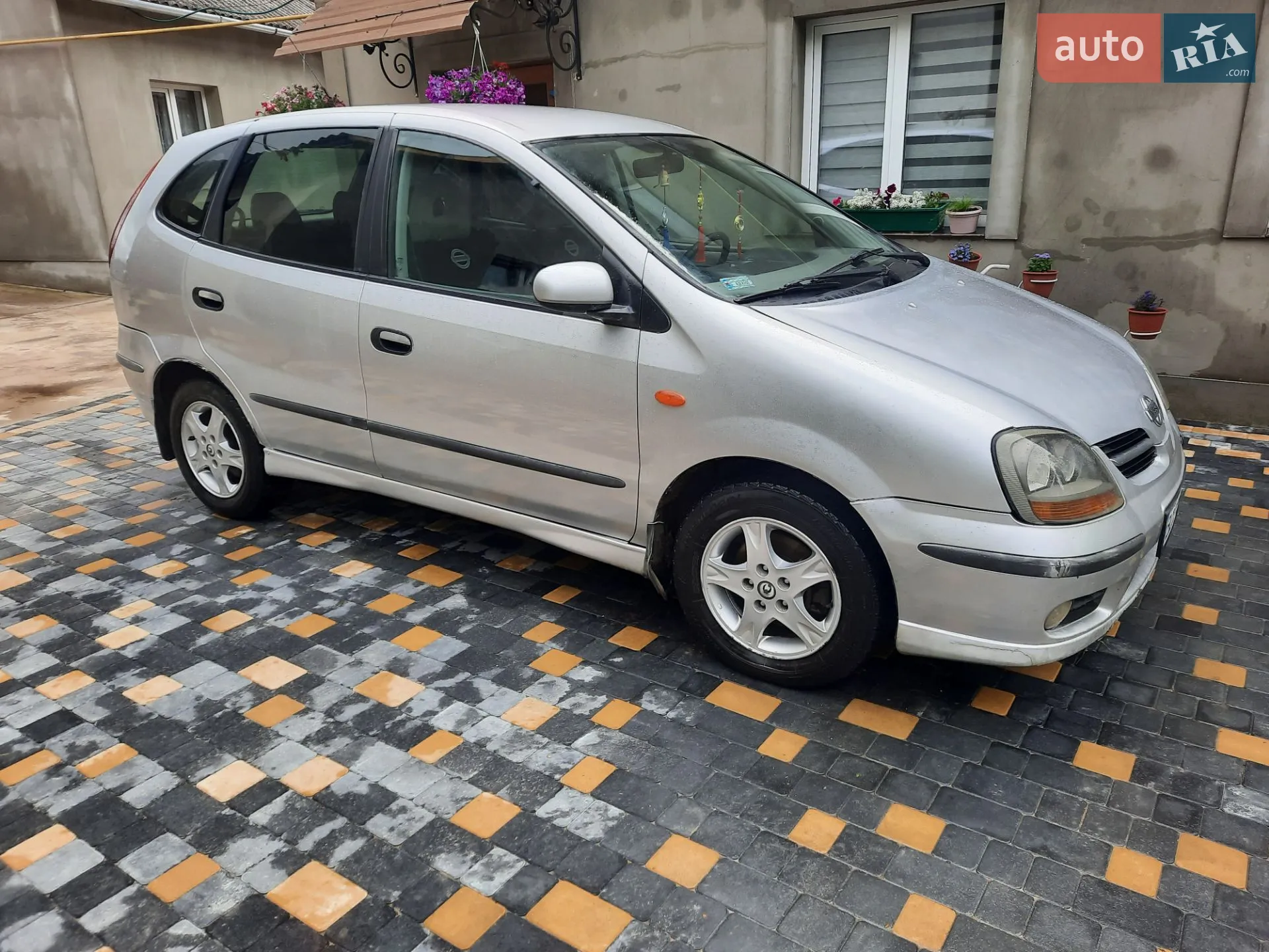 Nissan Almera Tino, 2000