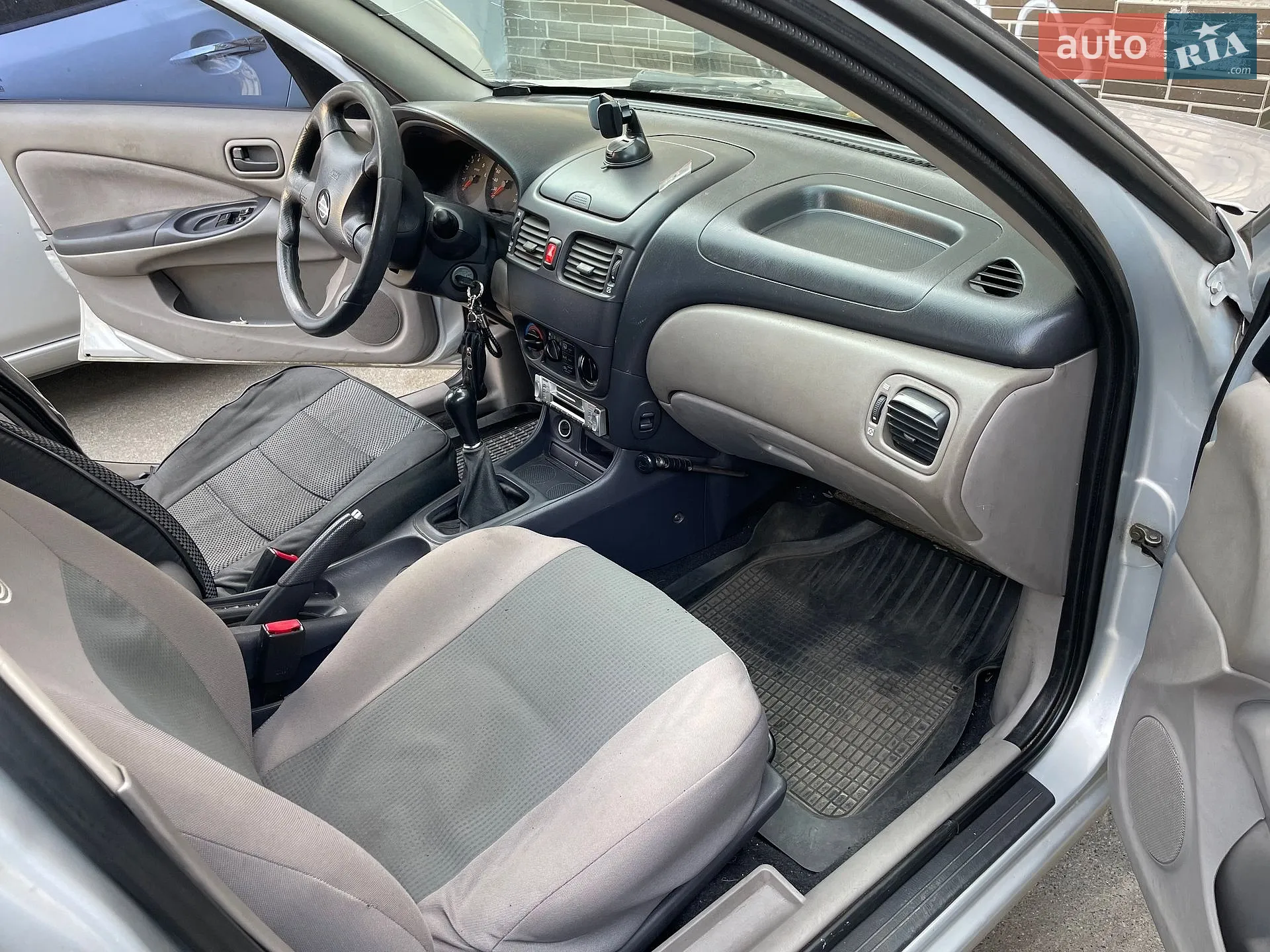 Nissan Almera, 2002