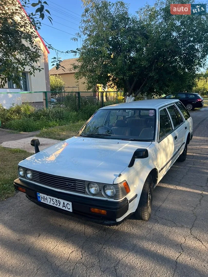Nissan Bluebird, 1986