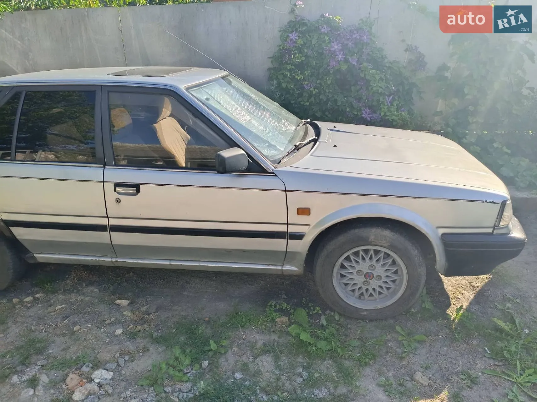 Nissan Bluebird, 1990