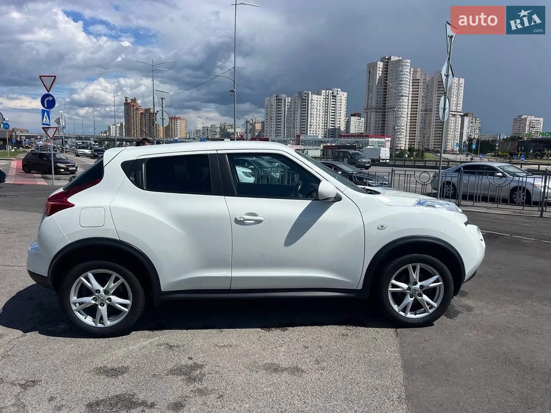 Nissan Juke, 2011