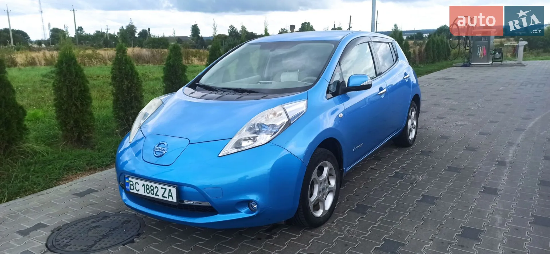 Nissan Leaf, 2011