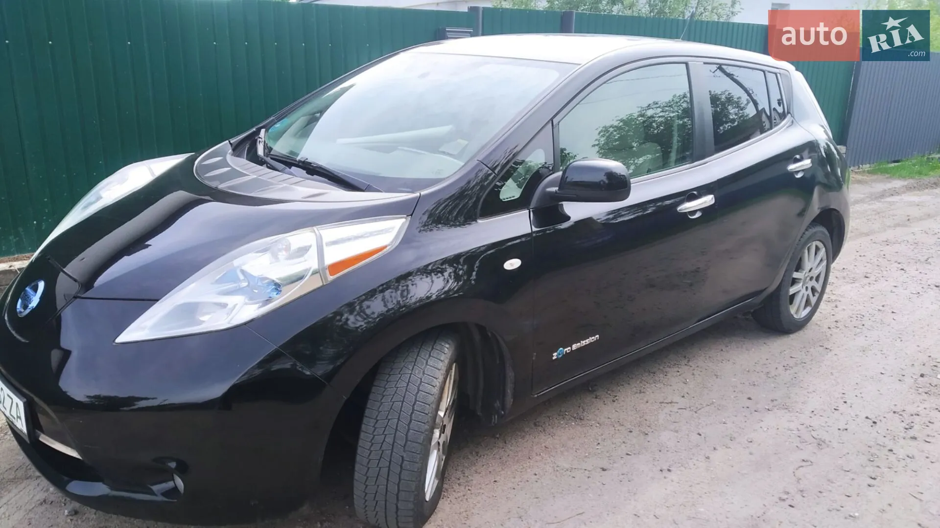 Nissan Leaf, 2011
