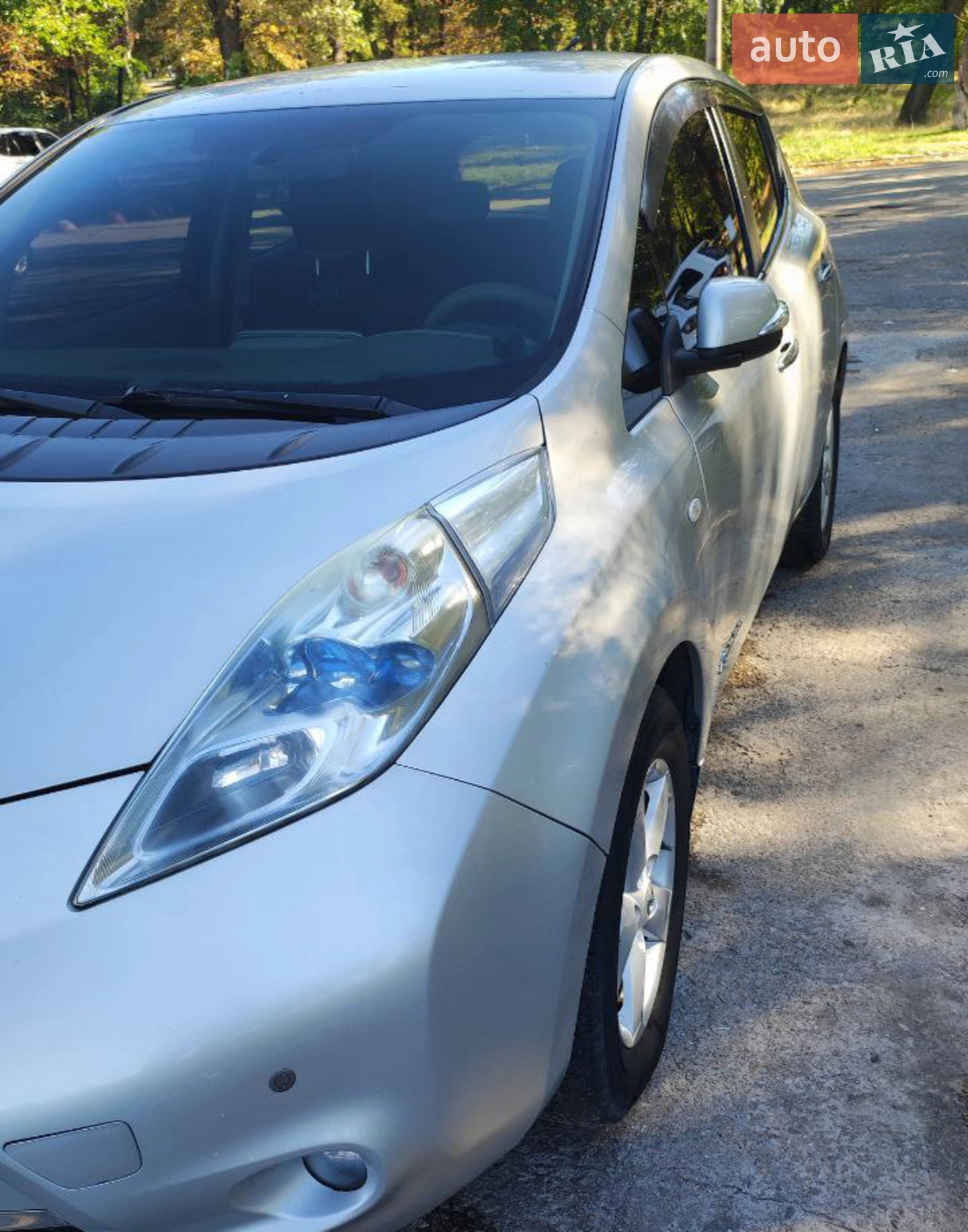 Nissan Leaf, 2011