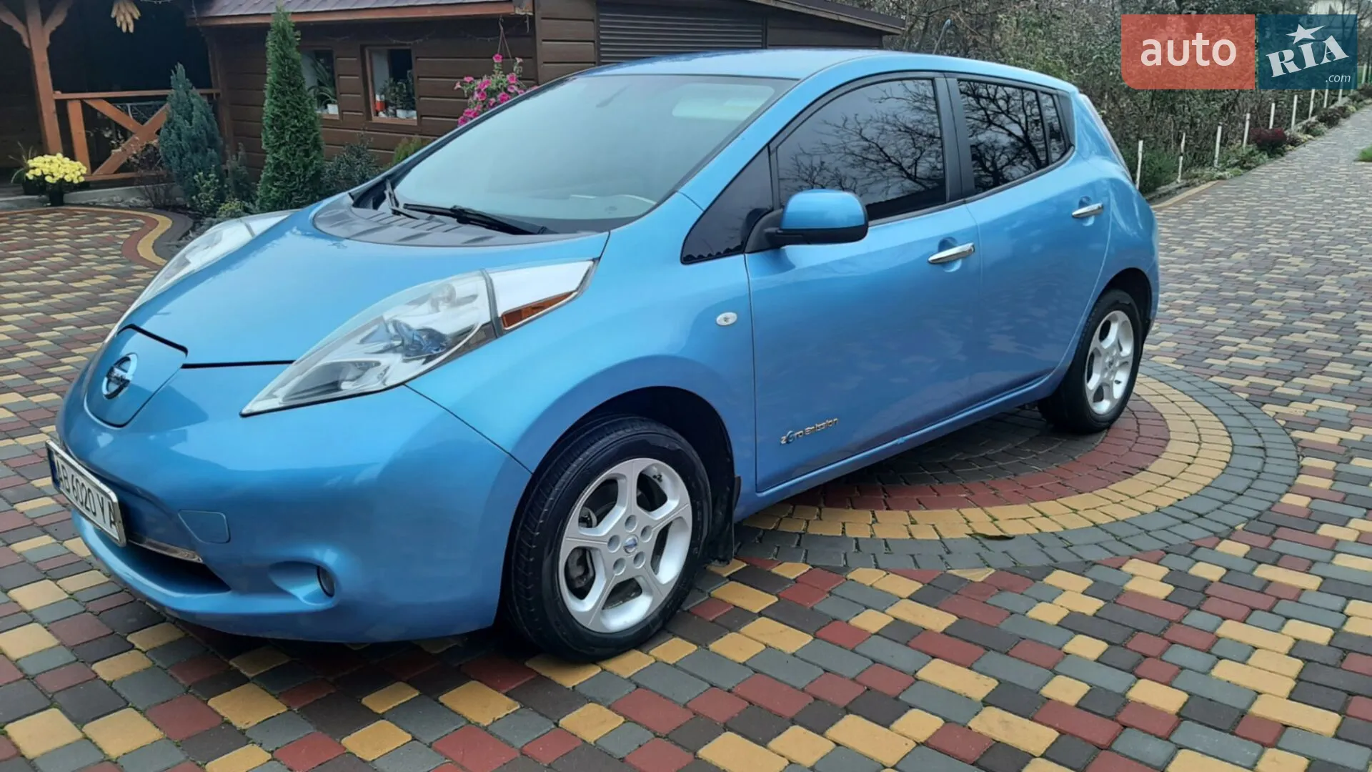 Nissan Leaf, 2011