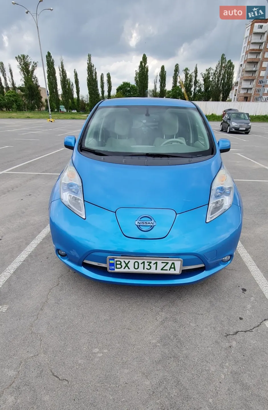Nissan Leaf, 2011