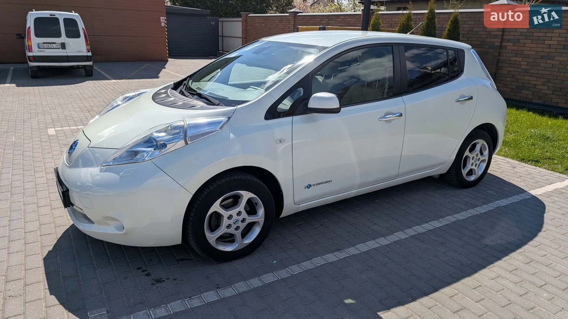 Nissan Leaf, 2012