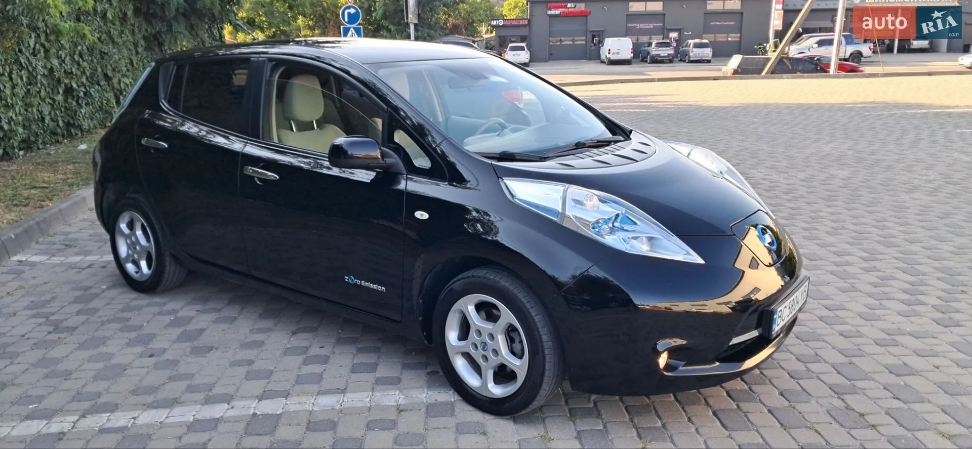 Nissan Leaf, 2012
