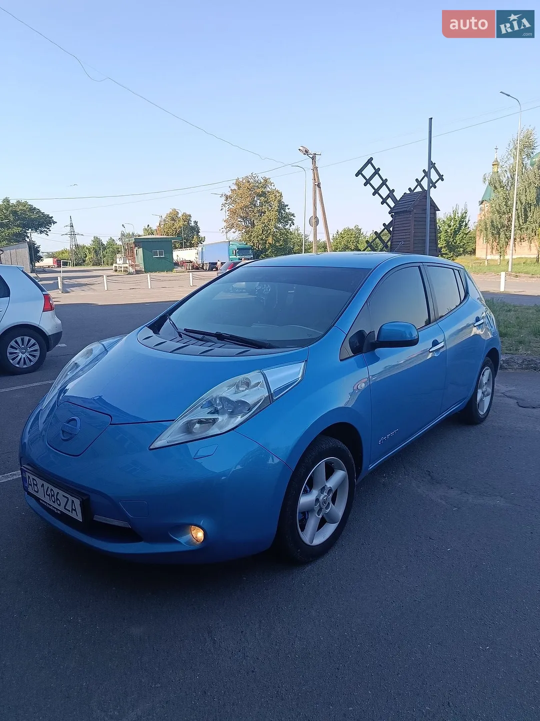 Nissan Leaf, 2011