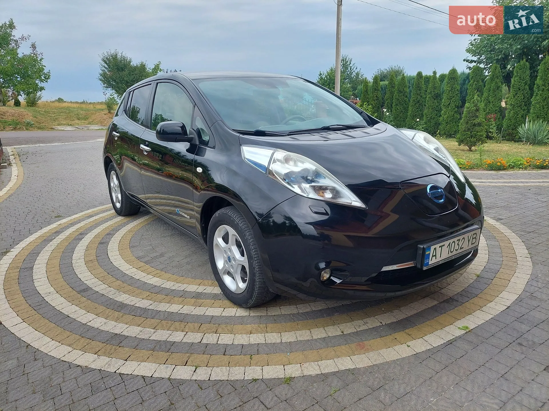 Nissan Leaf, 2011
