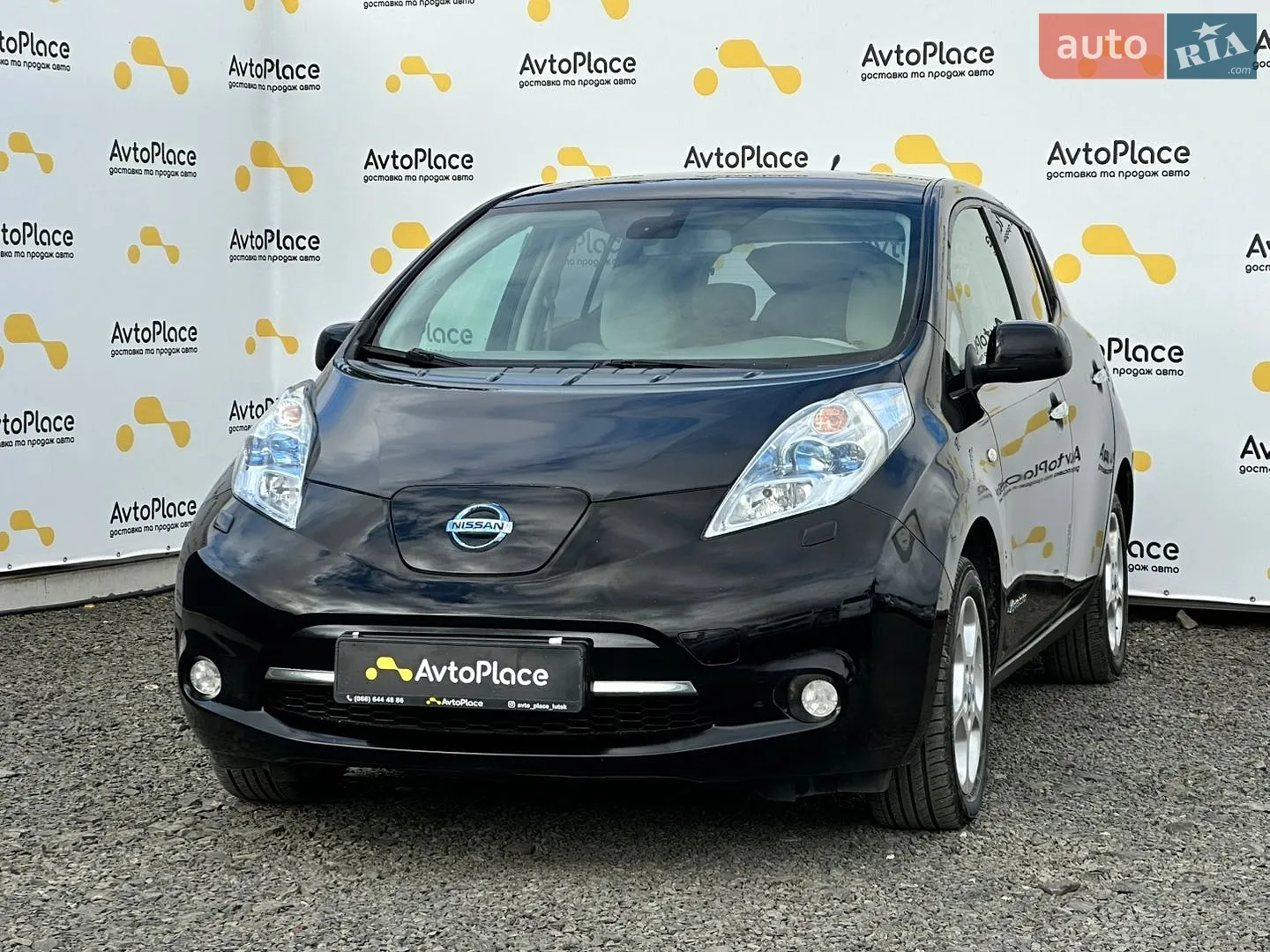 Nissan Leaf, 2011