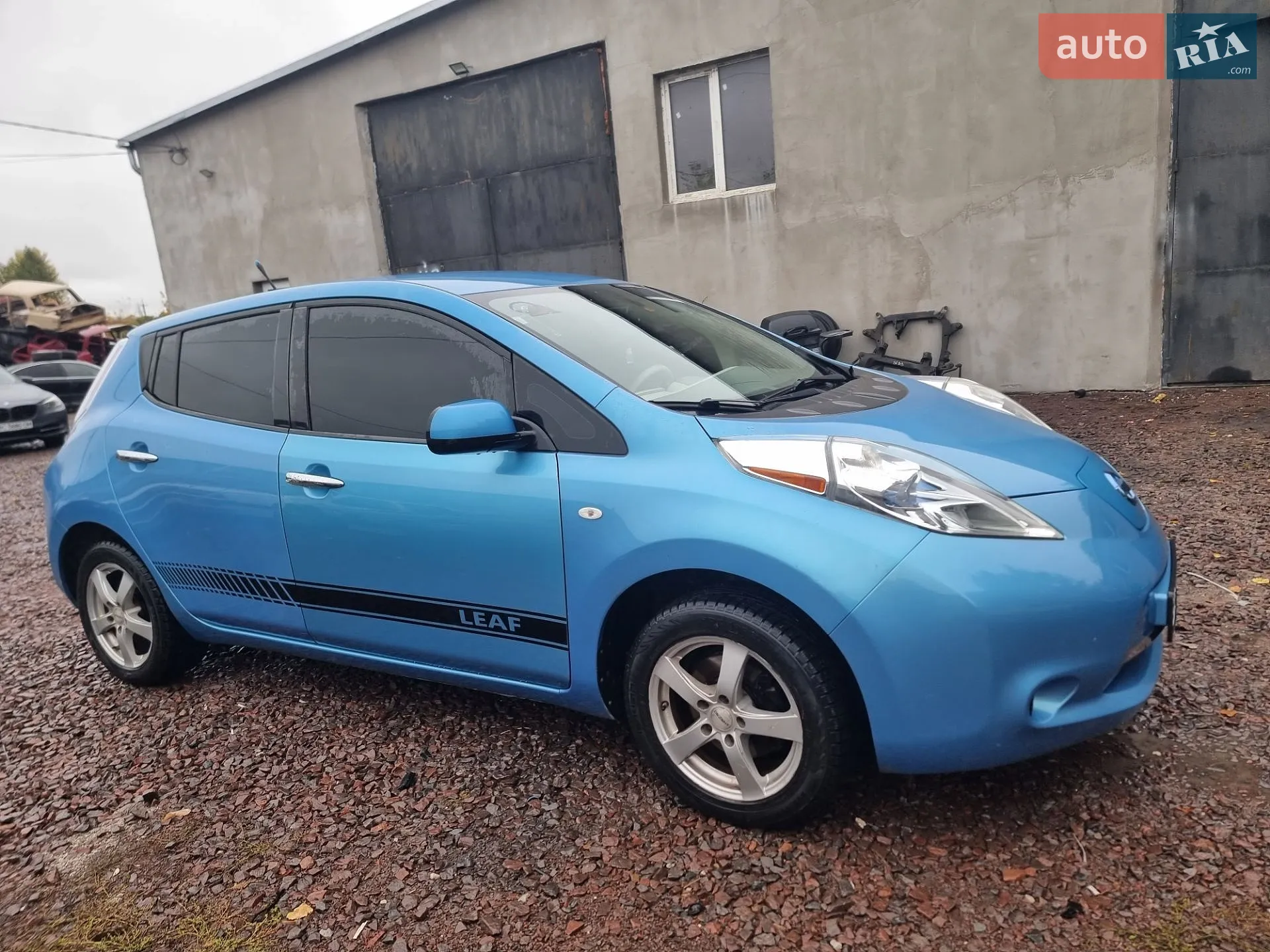 Nissan Leaf, 2011