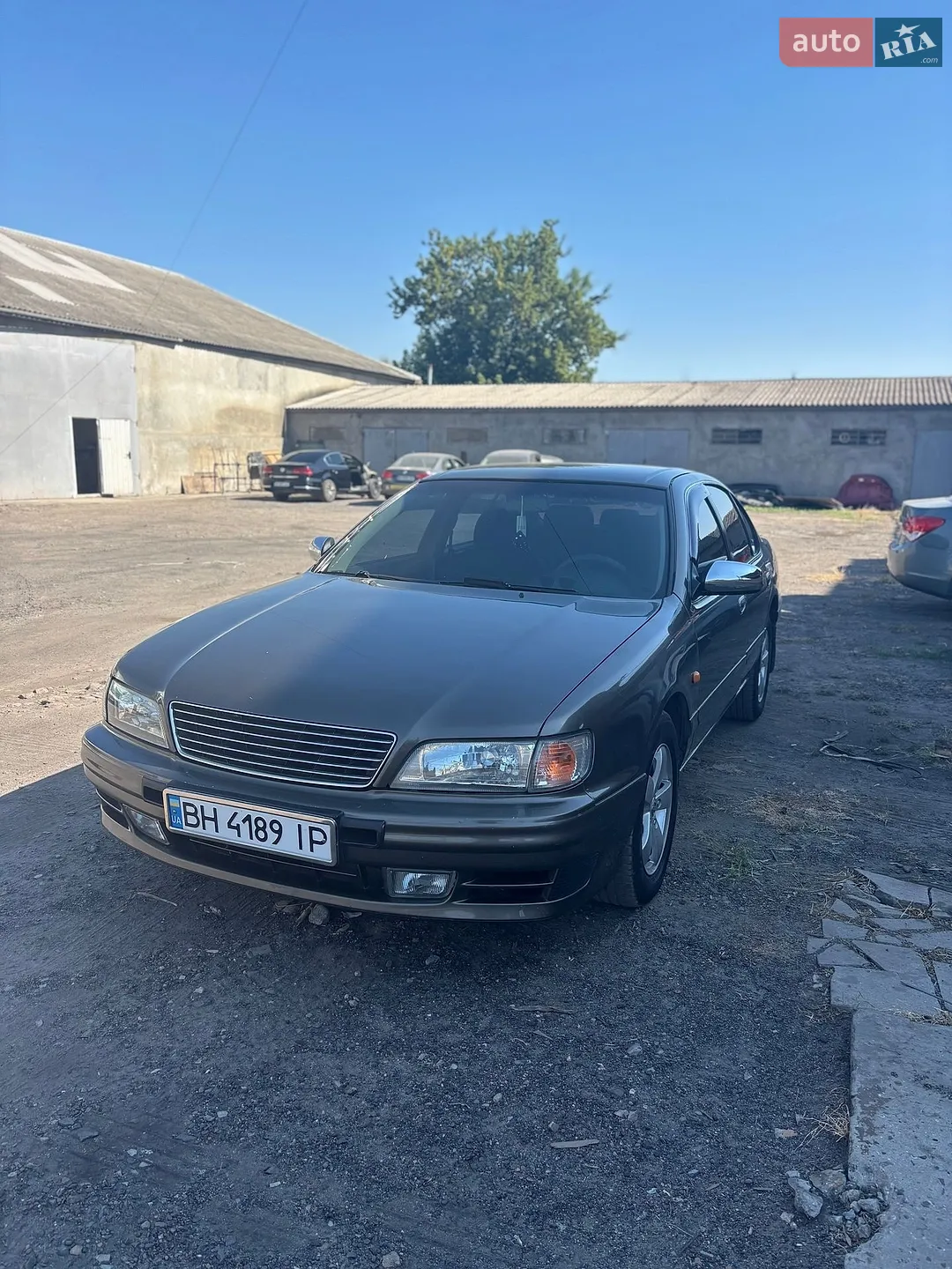 Nissan Maxima, 1998