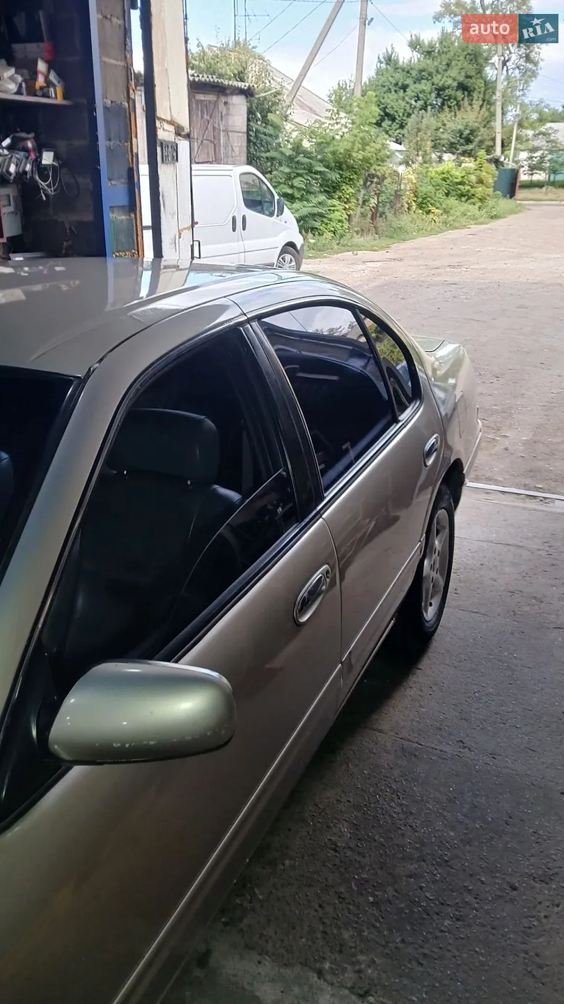 Nissan Maxima, 1997