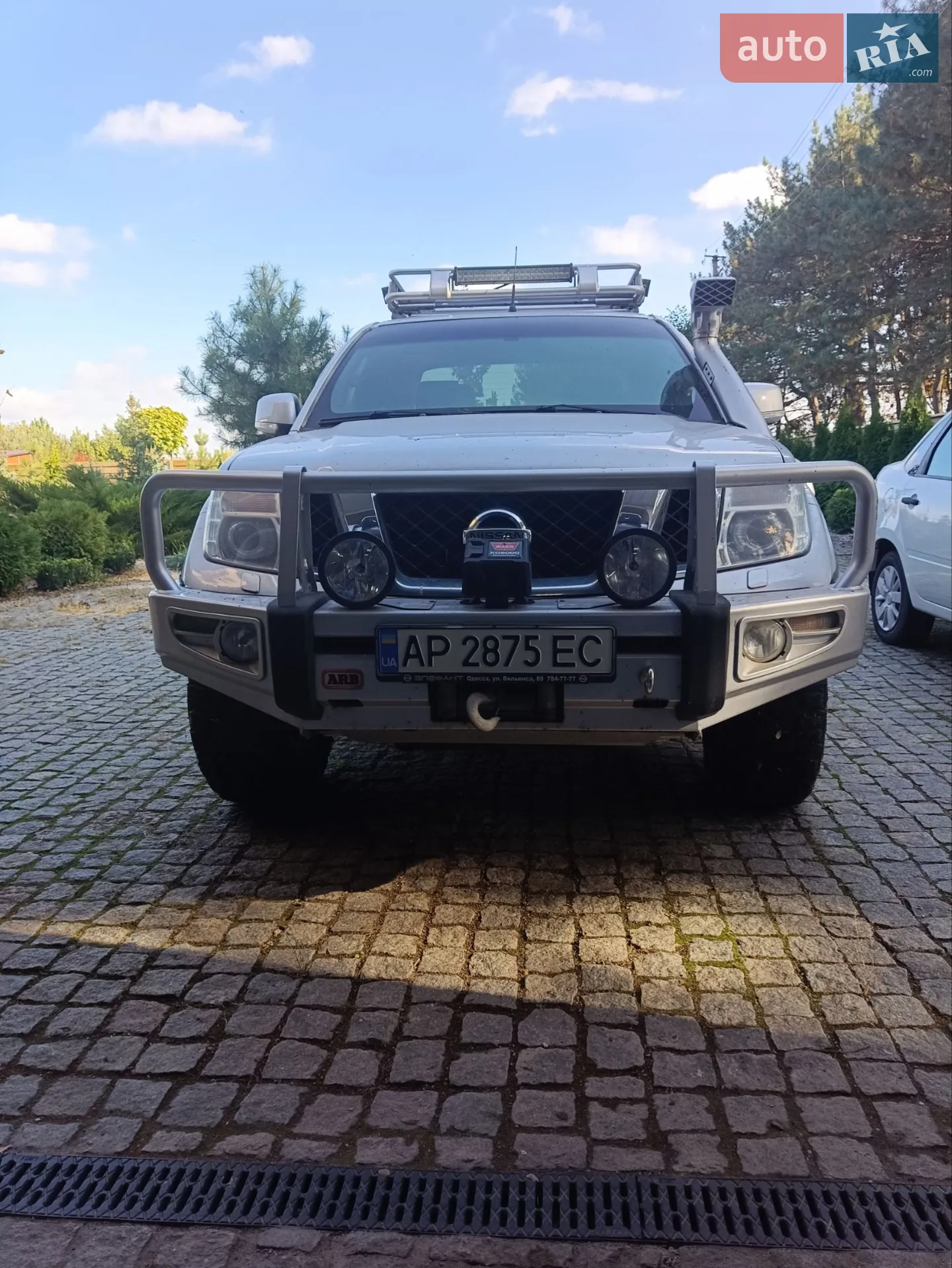 Nissan Navara 2011 — 1