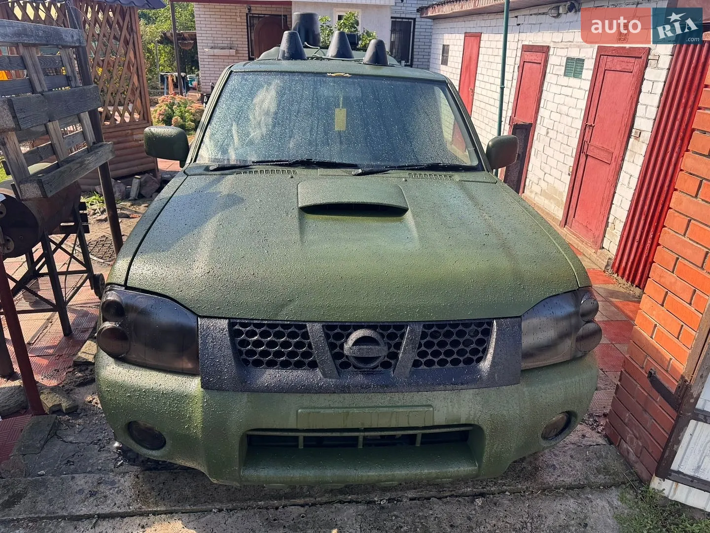 Nissan Navara, 2005