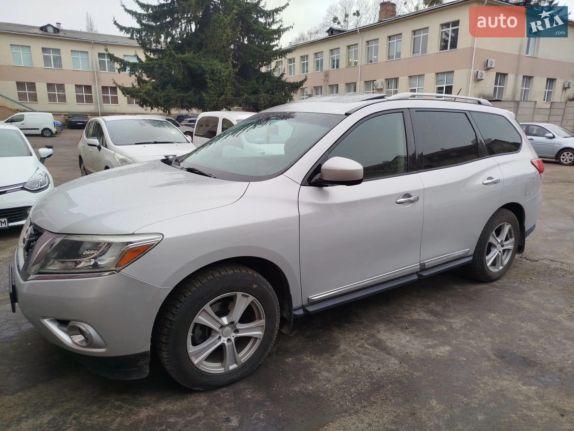 Nissan Pathfinder, 2012