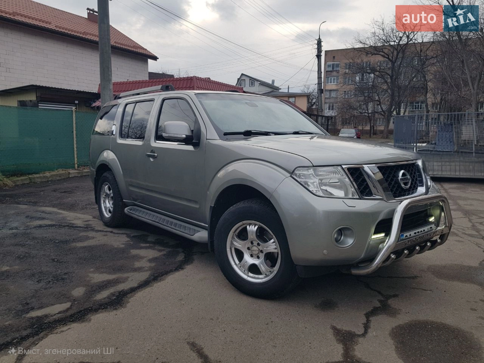 Nissan Pathfinder, 2011