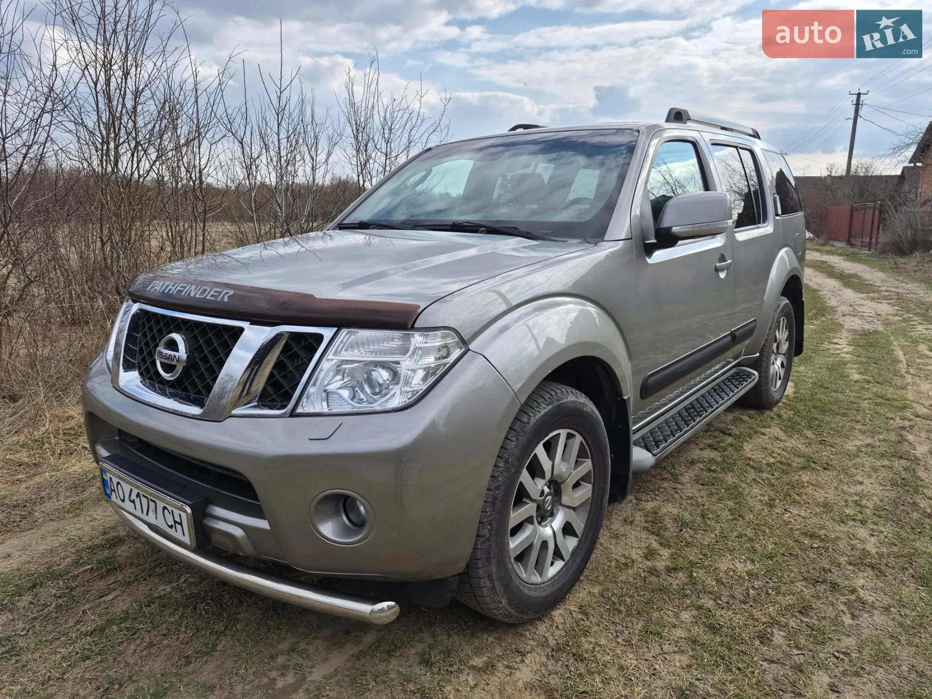 Nissan Pathfinder, 2011